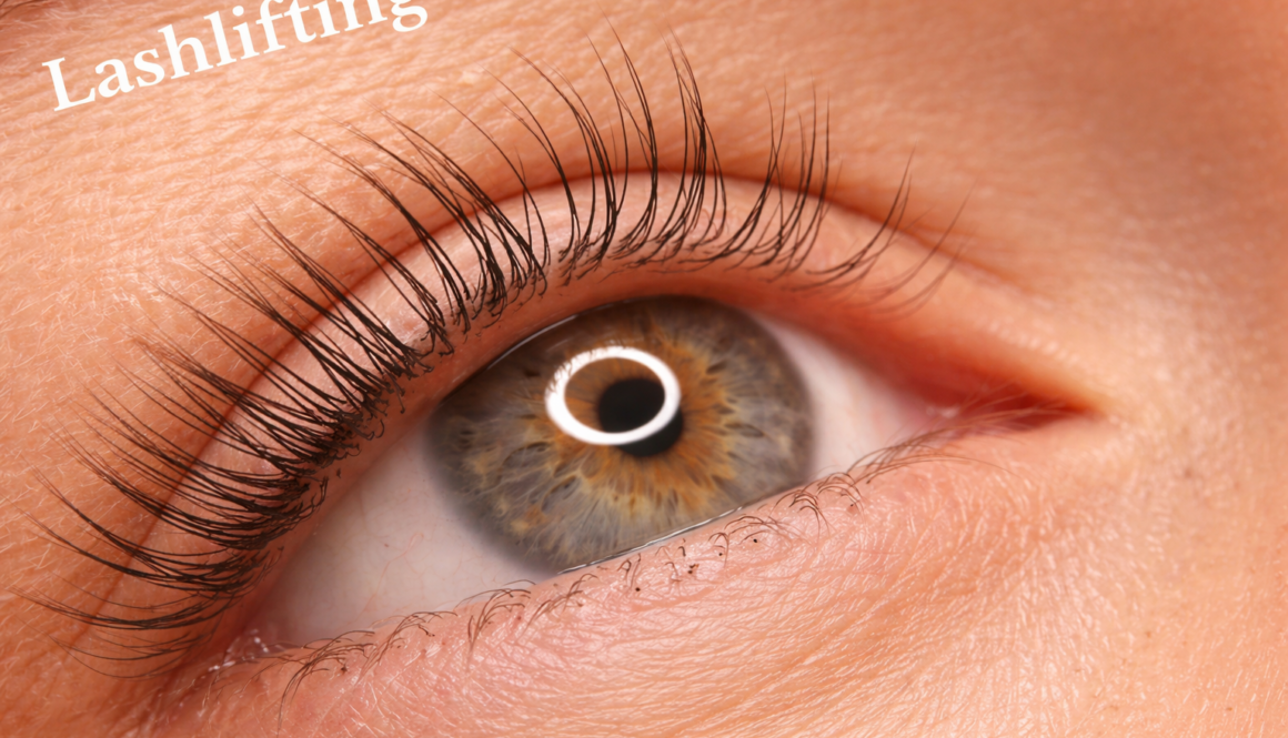 Lashlifting Ergebnis – natürlich geliftete, lange Wimpern in Nahaufnahme bei professioneller Kosmetikbehandlung im Studio